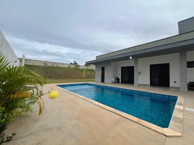 Casa à venda em Araçoiaba da Serra, Condomínio Village Ipanema, com 3 suítes, com 244.6 m²
