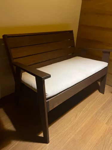 Cadeira para Varanda com almofada confortável ÓtimoEstado e retirada rápida. 