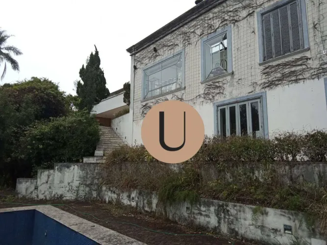 Casa com 1170 m² de área útil e 3.600 m2 de terreno no melhor ponto do Morumbi!