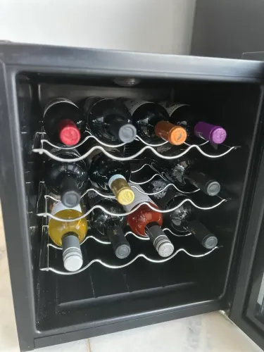 Adega de vinhos 16 garrafas