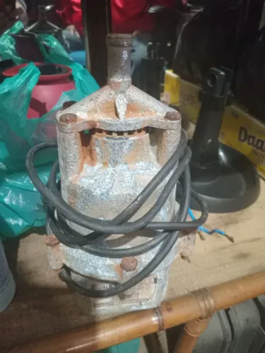 BOMBA D'AGUA PERFEITO ESTADO!