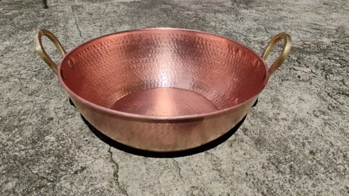 Tacho de Cobre Martelado 15 Litros Para Uso