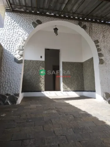 Casa com 3 quartos para alugar em Belo Horizonte