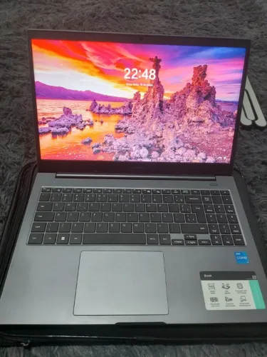 Notebook Samsung Book I5 2.4GHz 8GB de RAM