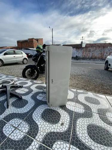 Vende-se Ar condicionado inverter 12 mil btus 