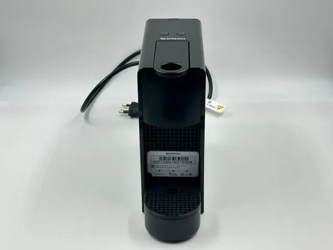 Cafeteira Nespresso Essenza Mini C30 Preta 110V - Usada