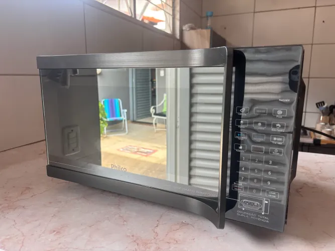 Microondas PHILCO Flat 28L