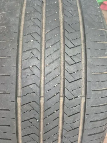 Pneus 235 55 18