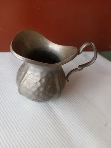 Antiga Cremeira Italiana Em Estanho Com Marca Peltro D'Italia