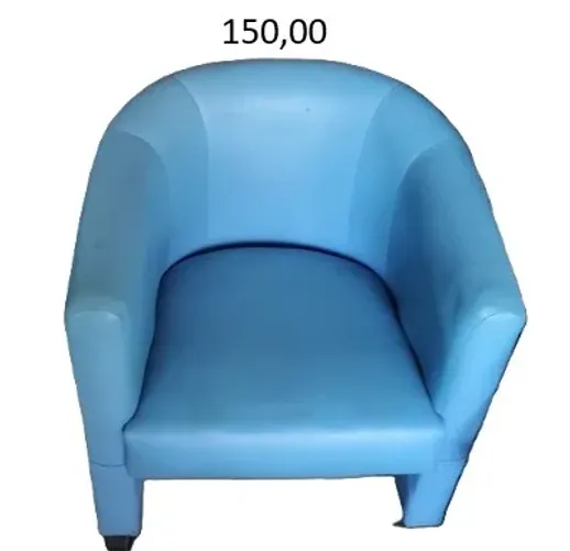 Poltrona em courinho azul com pés