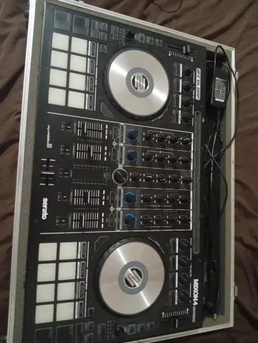 Reloop Nixon 4