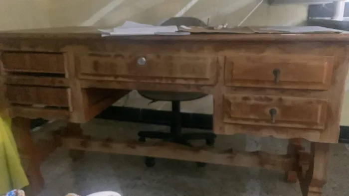 Mesa escrivaninha madeira maciça
