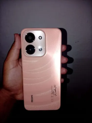 Vende se celular Xaomi 15C rose 256gb por 400,00