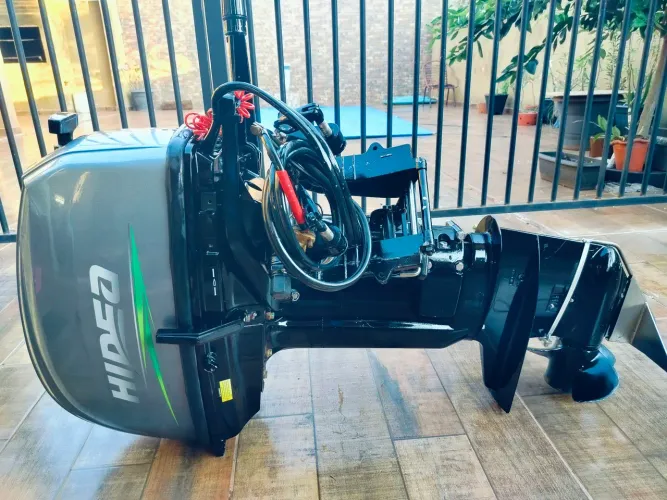 Motor Hidea 30 HP ano 2024 impecável