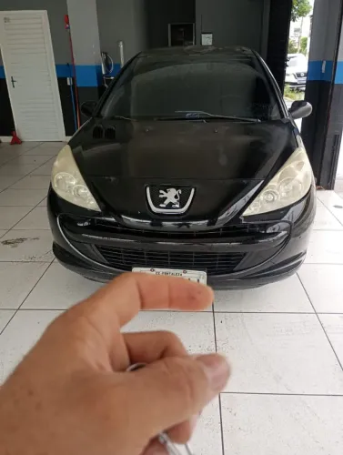 Peugeot 207 Sedan Passion XR 1.4 Flex 8V 4P 2012