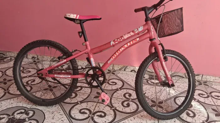 VENDE-SE BIKE FEMININA INFANTIL ARO 20