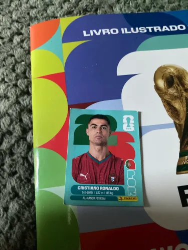 Vendo figurinha Cristiano Ronaldo