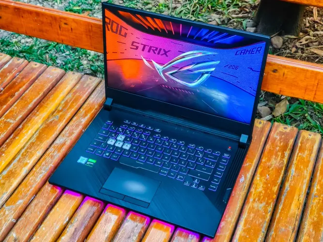 [GTX 1650 120Hz] Notebook ROG Strix - i7 9750H 16GB SSD 512GB