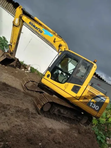 Escavadeira Komatsu PC 130 2015