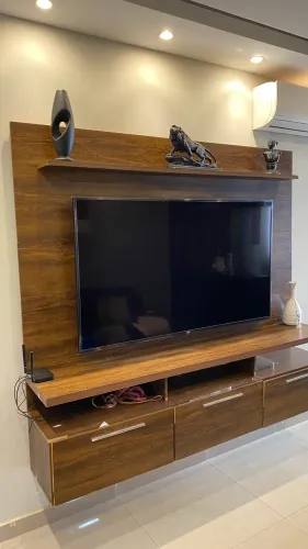 Vende-se Painel para Tv em Madeira
