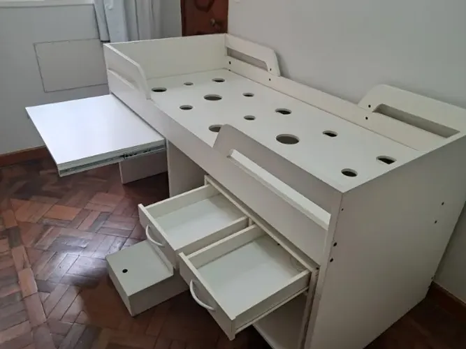 Cama com escrivaninha Office