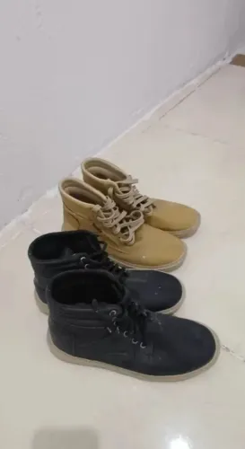 Vendo sapatos + um ventilador seminovos por 100 reais.