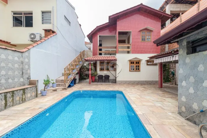 Casa Térrea 350at 3 Dormitórios, Suíte Piscina, Churrasqueira 2 Vagas
