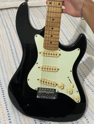 vendo guitarra elétrica stringberg 