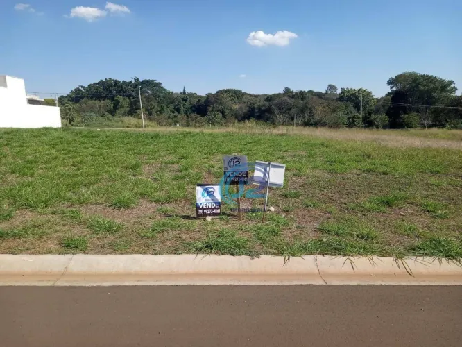 Terreno a venda em Holambra Residencial Florabella 364 metros