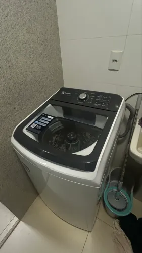 Máquina de lavar Electrolux 14 kg em estado de nova