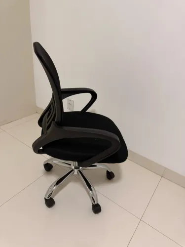 Cadeira de Escritório Giratória Mesh novas-2 Unidades - 450,00