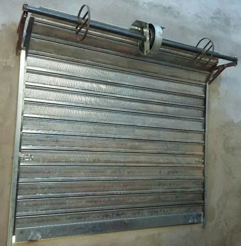 Soldador fazemos manutenção em porta de enrolar