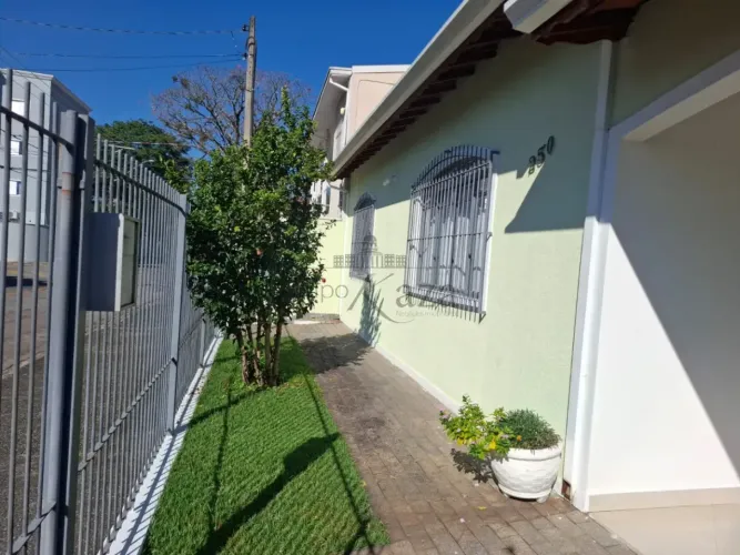 Oportunidade - Casa - Padrão - 3 Dormitórios - 90,22².