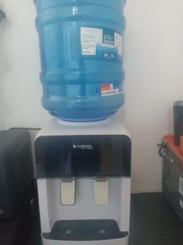 Vendo suporte para galão de água