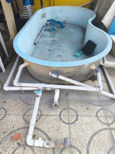 Piscina usada completa tipo feijao