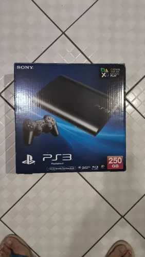 Vendo várias caixas de game 