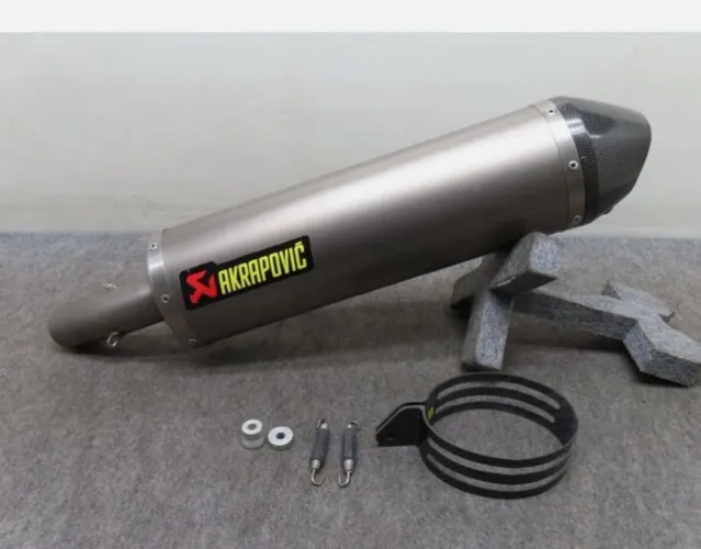 silenciador de escapamento esportivo Akrapovic?, modelo Slip-on