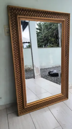 Espelho bisotê ?