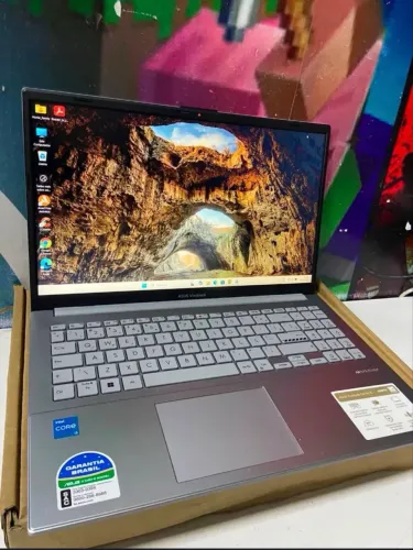 ASUS I3 12º N305, 04 DE RAM, SSD NVEME 256GB, CAIXA, NOTA E GARANTIA ?