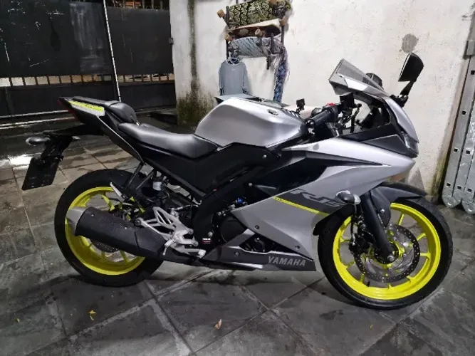 Yamaha R15 zerada, baixo KM