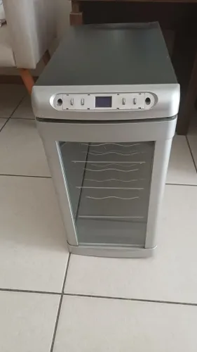 Adega climatizadora LEIA O ANÚNCIO