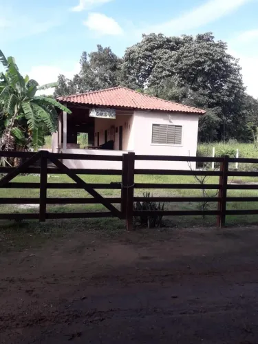 VENDE-SE CASA EM CONDOMÍNIO FECHADO/PORTEIRA FECHADA,PROXIMO A JUSSARA/NO RIO CLARO