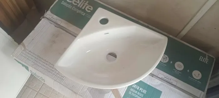 Pia ceramica branca(quina)