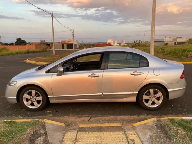 Honda Civic Sedan LXS 1.8/1.8 Flex 16V Aut. 4P 2007