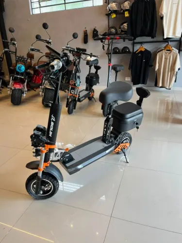 Patinete Elétrico 800W Dobrável | Bluetooth | Pneus 10" | Alta Performance