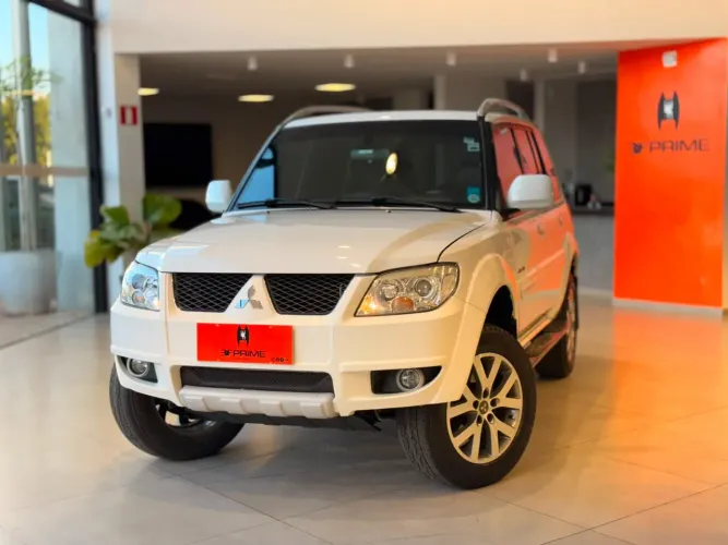 Mitsubishi Pajero TR4 2.0/ 2.0 Flex 16V 4X4 Aut. 2015