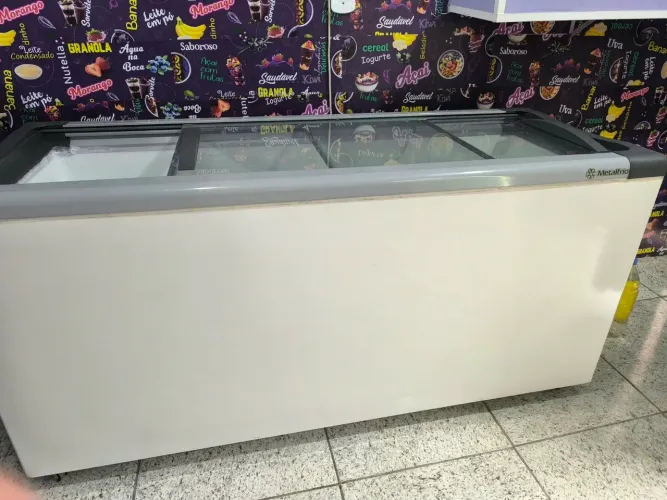 Freezer expositor