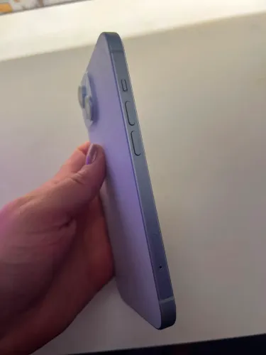 iPhone 15, 128 GB