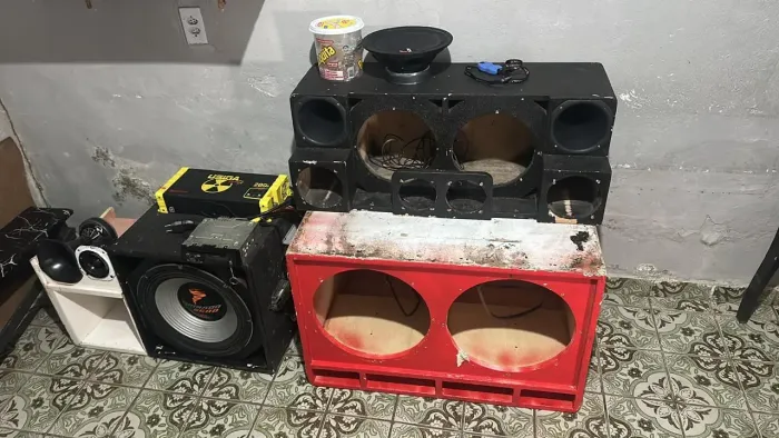 VENDE-SE SOM AUTOMOTIVO