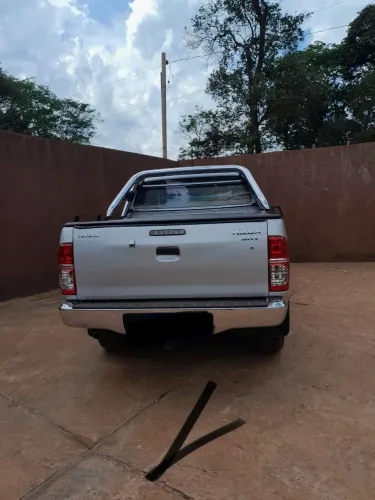 Toyota Hilux CD SRV D4-d 4X4 3.0 TDI Diesel AUT 2013